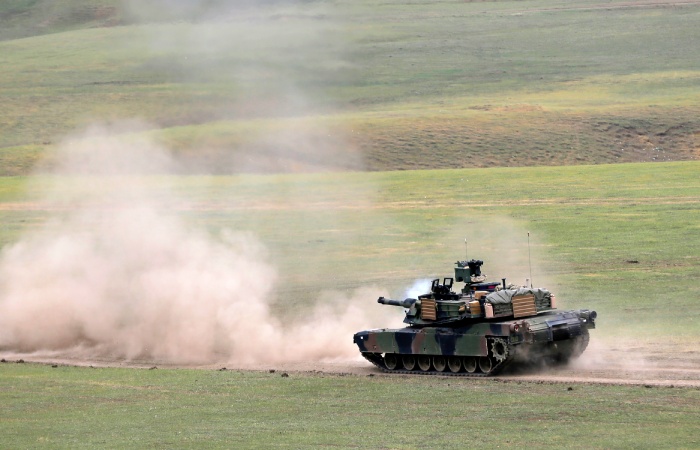 США разрешили поставку на Украину первой партии танков Abrams