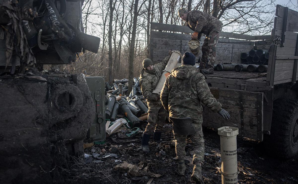 Кулеба заявил, что Киев будет нуждаться в западном оружии до «победы»