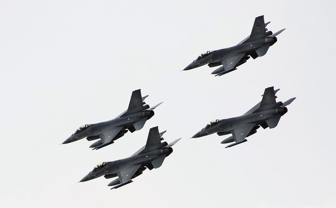 Зеленский рассказал об обещании Нидерландов передать 42 истребителя F-16