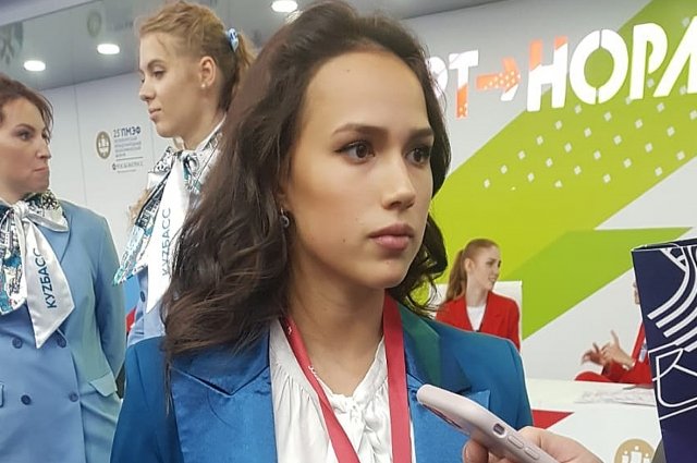 Shot: фигуристка Загитова могла нарушить ПДД, снимая сториз
