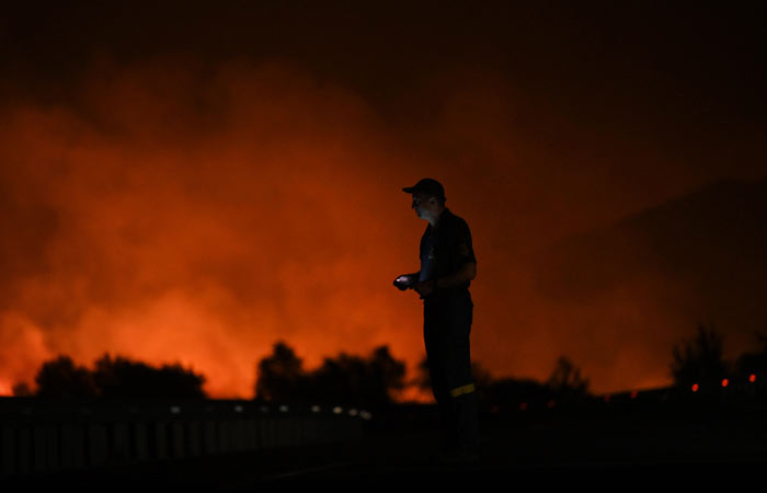 Пожар на северо-востоке Греции не удается локализовать более 10 дней