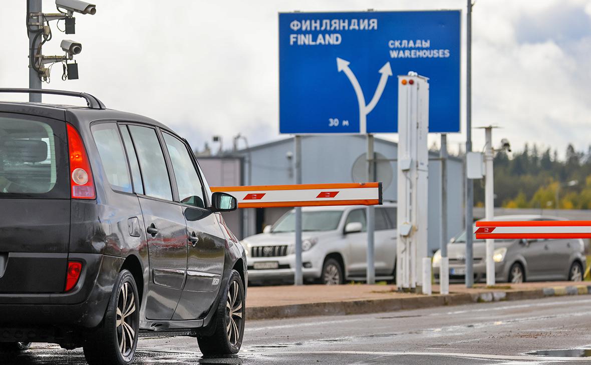 Посольство посоветовало не ездить в Финляндию на авто с номерами России