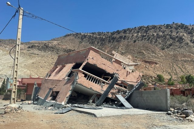 Число жертв землетрясения в Марокко превысило 1300 человек