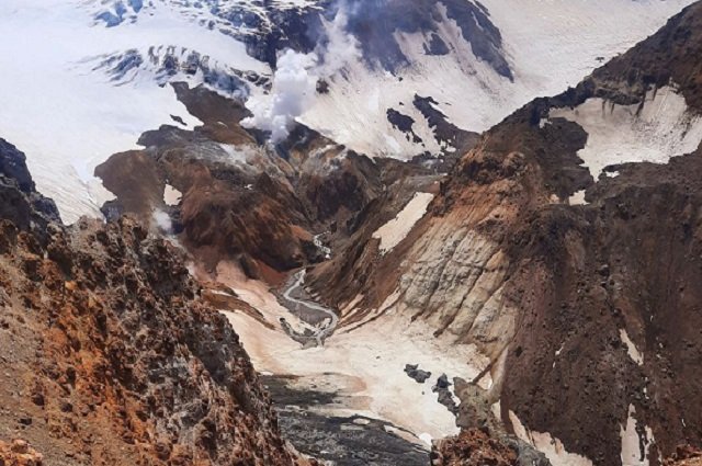Турист погиб при восхождении на гору Николка на Камчатке