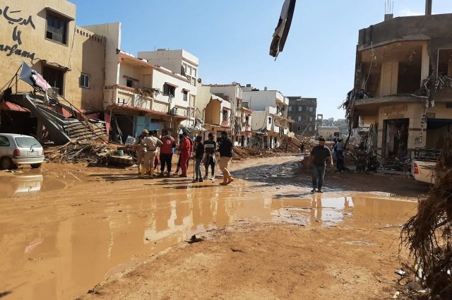 Спасатели МЧС РФ извлекли из-под завалов в Ливии тела пяти погибших