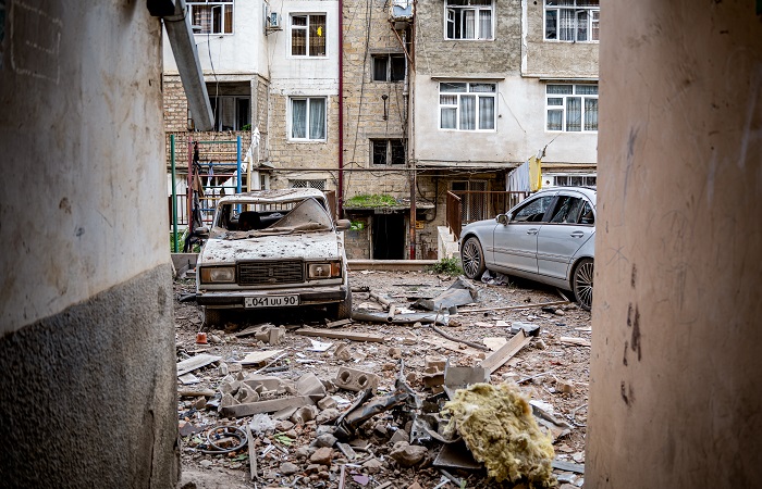 Карабахский омбудсмен сообщает об обстреле машины скорой помощи в Степанакерте