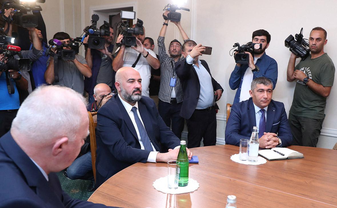Представители Баку и армян Карабаха сообщили об итогах переговоров