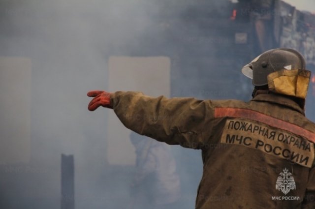 В Дагестане площадь пожара в селе Хутрах достигла 800 квадратных метров