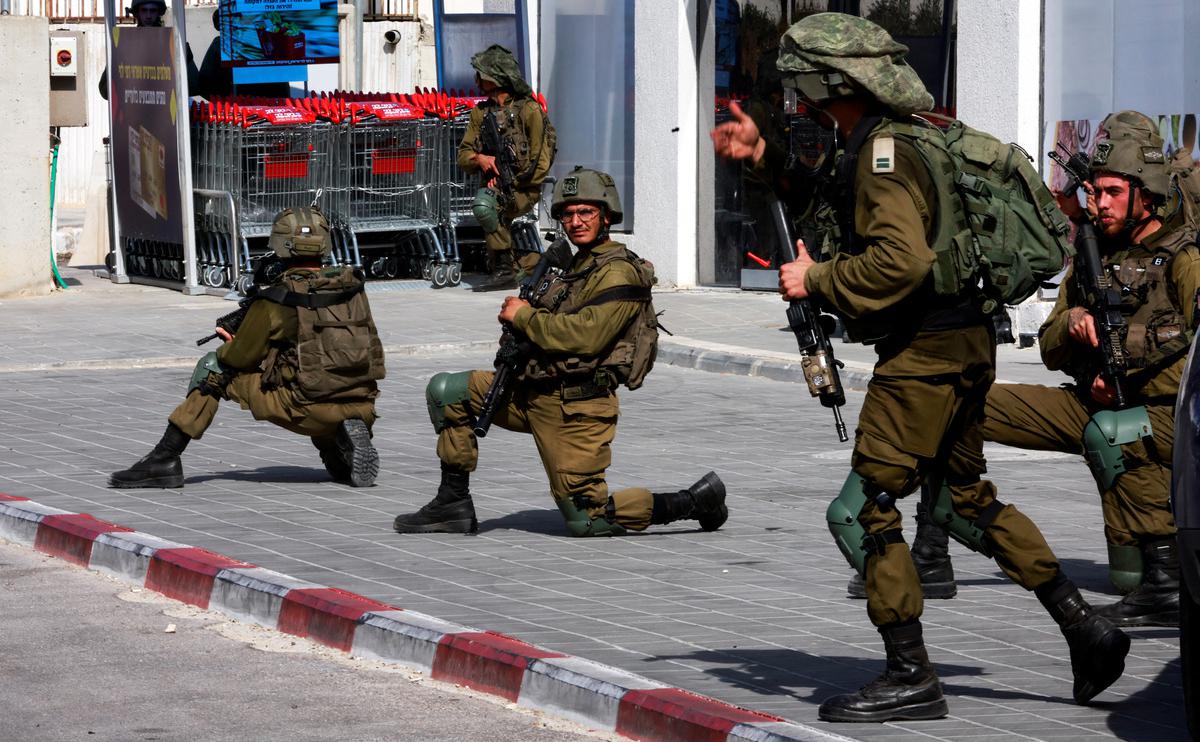 Армия выразила надежду до рассвета восстановить суверенитет Израиля