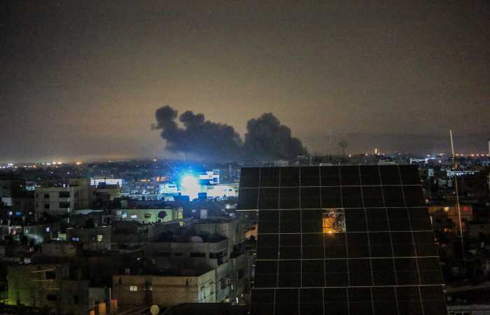 Израиль продолжил атаки на сектор Газа в понедельник