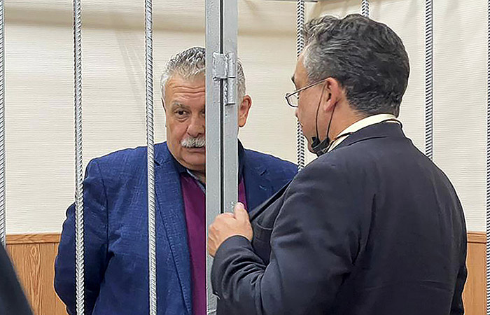 Суд в Москве приговорил к восьми годам экс-премьера Северной Осетии Такоева