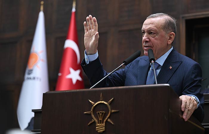 Эрдоган заявил, что поддержкой Израиля другие страны "подливают масла в огонь"