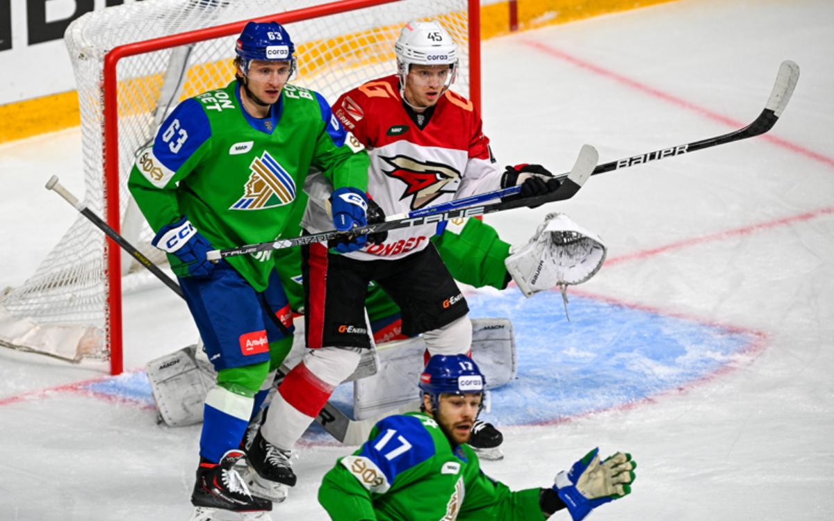 «Салават Юлаев» прервал десятиматчевую победную серию «Авангарда» в КХЛ