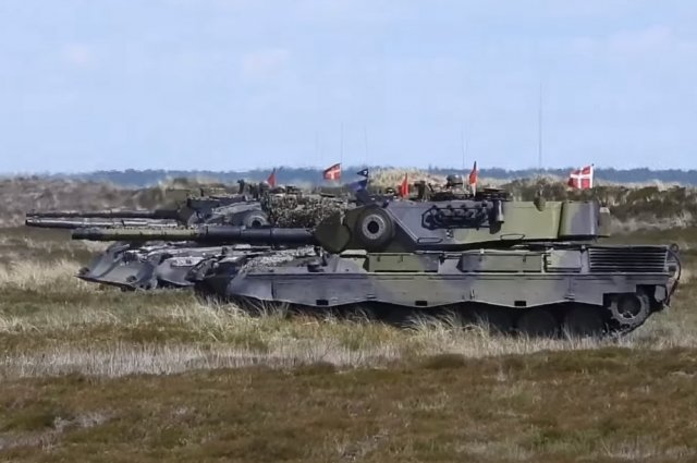 Появились кадры уничтожения немецкого танка Leopard 1A5 в зоне СВО