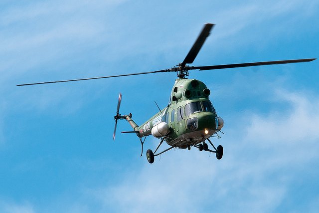 МЧС: в Ставропольском крае вертолет Ми-2 совершил экстренную посадку