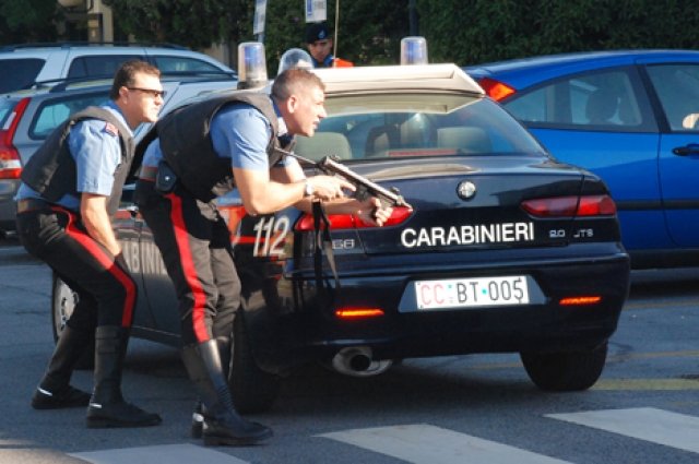 Итальянская полиция проводит аресты помогавших сбежать россиянину Уссу
