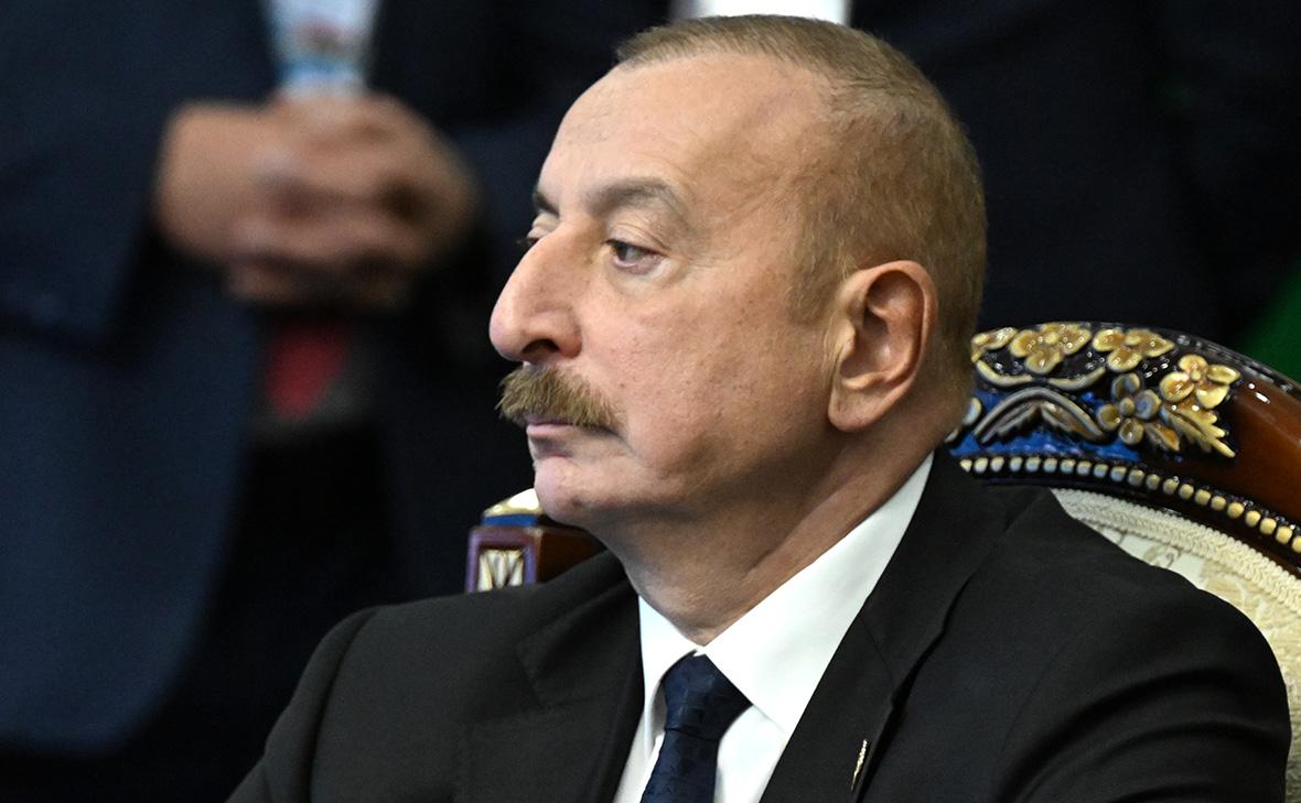 В Азербайджане проведут внеочередные выборы президента