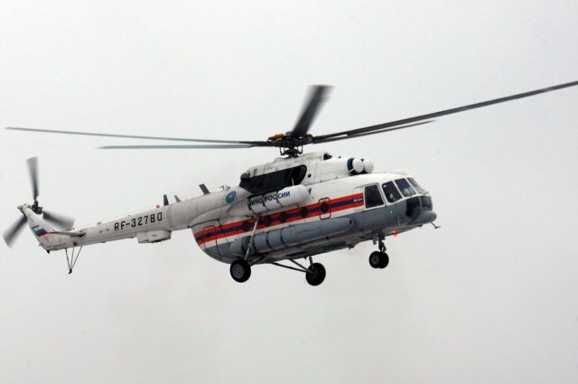 Вертолет МЧС прибыл в Брянск для эвакуации раненных при стрельбе в гимназии