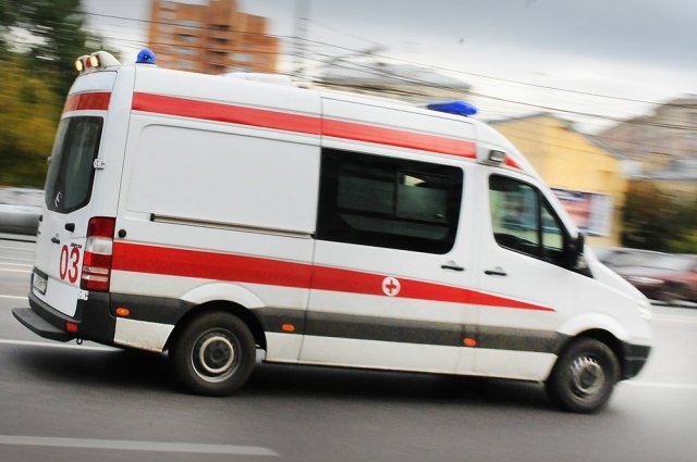 В Саратовской области пьяный мужчина избил сотрудников скорой помощи