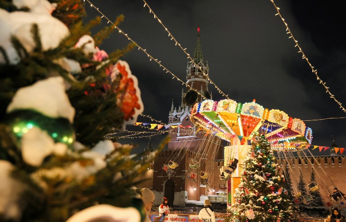 Бюджет россиян на новогодние подарки в среднем составит 14 300 рублей