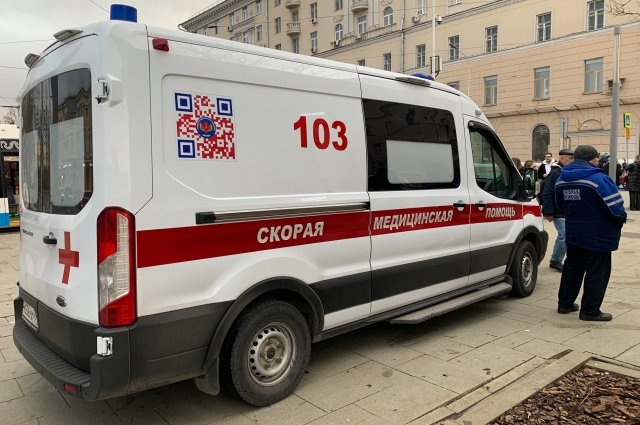 Двое мужчин пострадали при обрыве строительных тросов в Москве