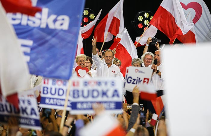 Новый премьер Польши Дональд Туск приведен к присяге