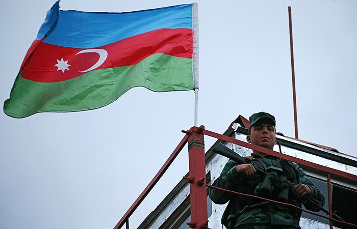 Азербайджан отверг предложение Армении об отводе войск от границы