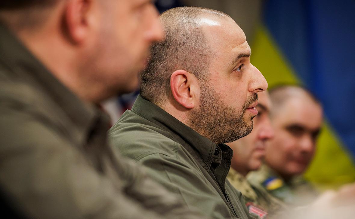 Глава Минобороны Украины заявил о планах призывать уехавших за рубеж