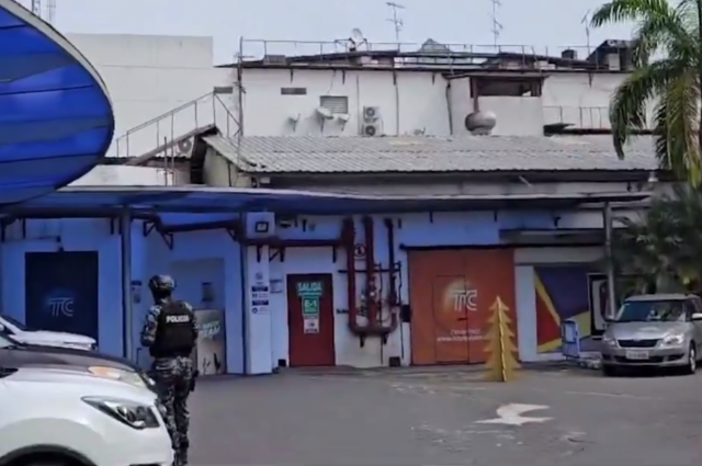 Полиция Эквадора сообщила о десяти погибших в ходе беспорядков