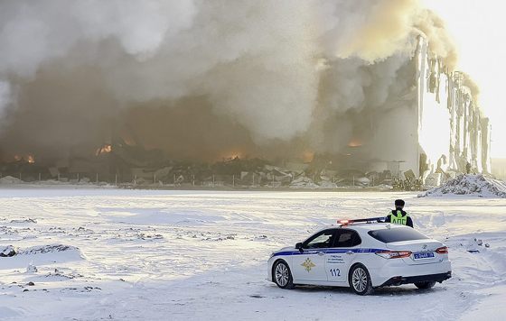 Бастрыкин поручил возбудить дело после пожара на складе Wildberries в Петербурге