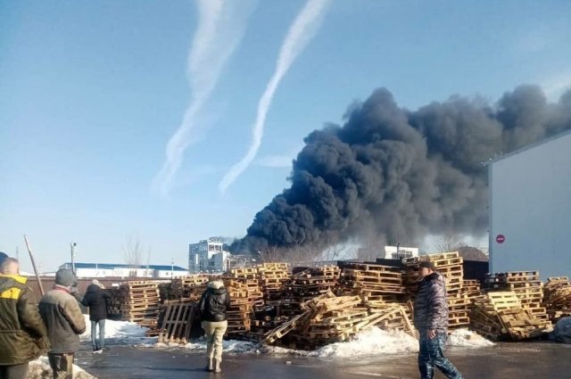 СК возбудил уголовное дело после пожара на полиэфирном заводе в Шахтах