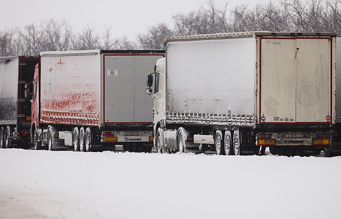В трех регионах Поволжья снегопады нарушили завоз продуктов и топлива
