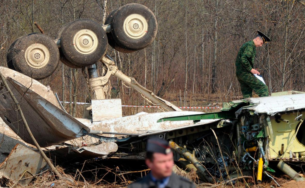Кремль призвал больше не политизировать крушение самолета Качиньского
