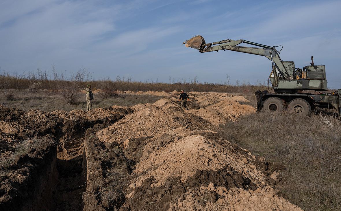 Премьер Украины сообщил о строительстве трехуровневой линии обороны