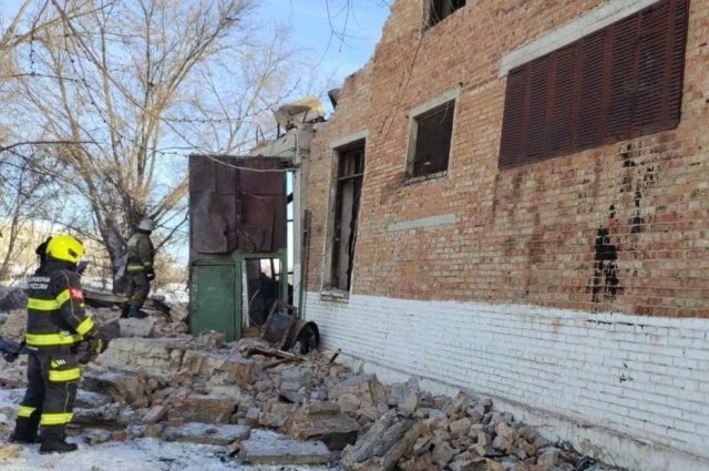 Шесть человек вышли на связь из-под завалов насосной станции в Новотроицке