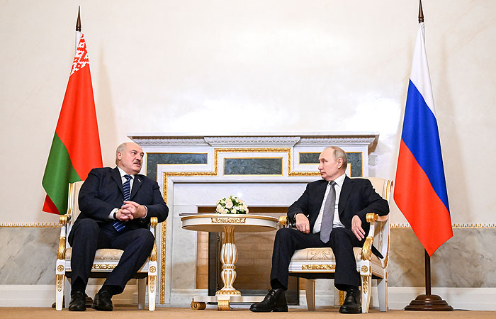 Путин проинформирует Лукашенко о ходе специальной военной операции