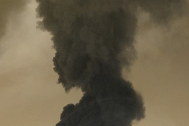 В Волгограде локализовали возгорание нефтепродуктов