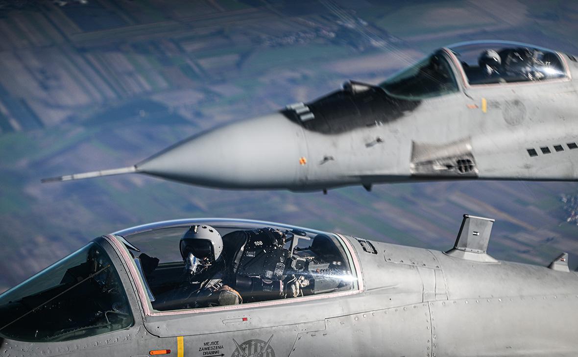 Польша подняла в воздух истребители из-за дальней авиации России