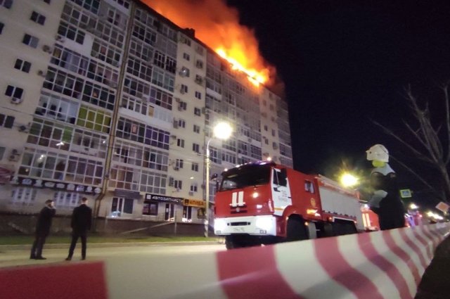 Пожарные в Анапе полностью потушили возгорание в жилой многоэтажке