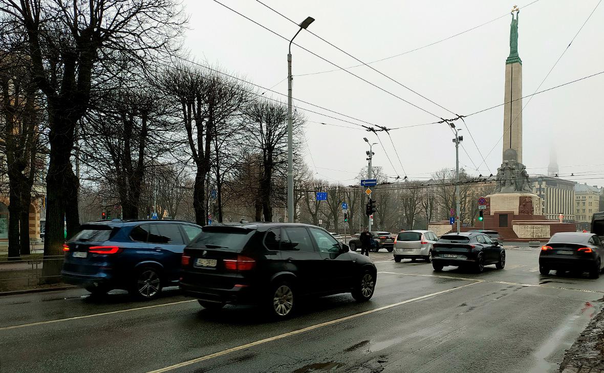 В Латвии вступили в силу поправки о конфискации авто из России