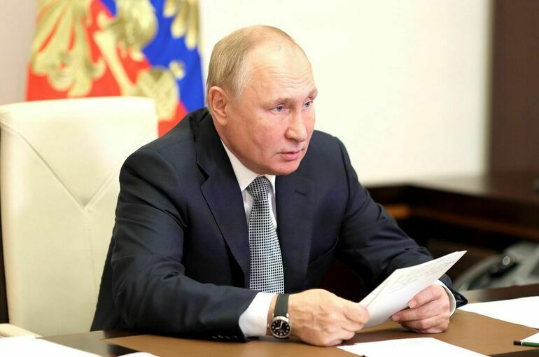 Путин поддержал идею обязательных школьных экскурсий на предприятия