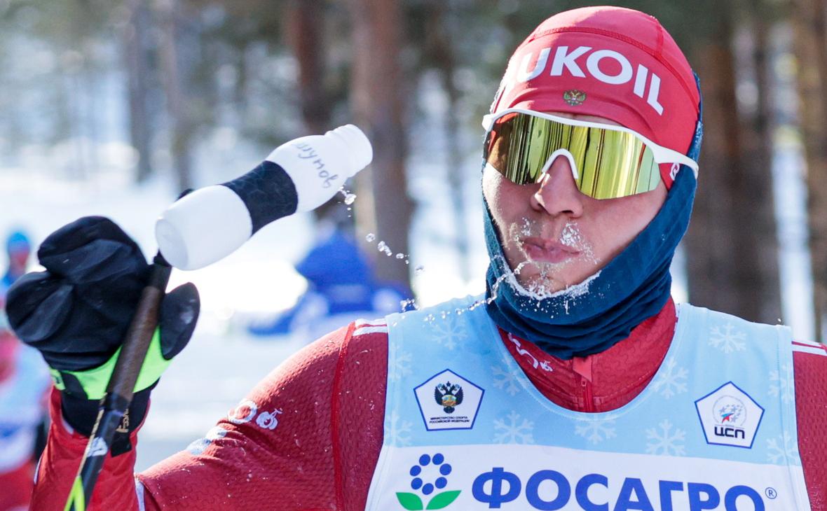Большунов выиграл пятое золото Спартакиады, победив в лыжном марафоне
