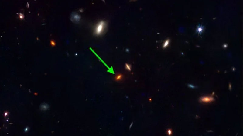 «Джеймс Уэбб» обнаружил самую невозможную из невозможных галактик в ранней Вселенной