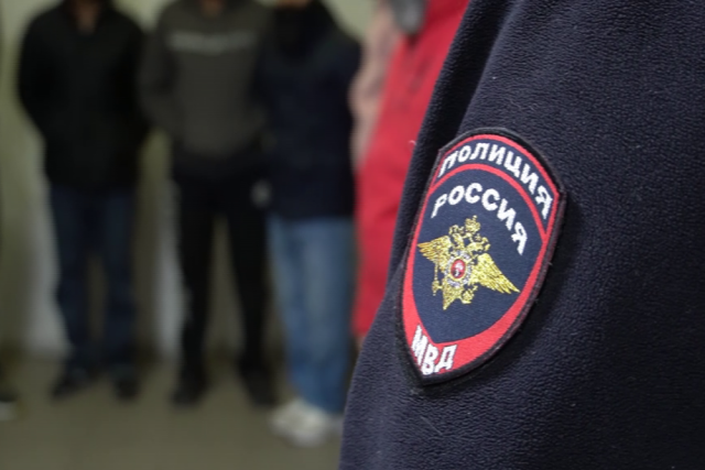 Из РФ выдворят 50 иностранцев после массовой драки на складе в Москве