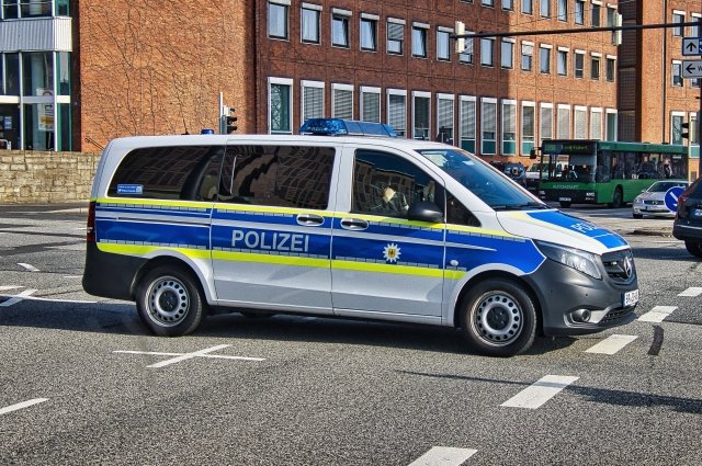 В Германии два ребенка ранены при нападении возле школы