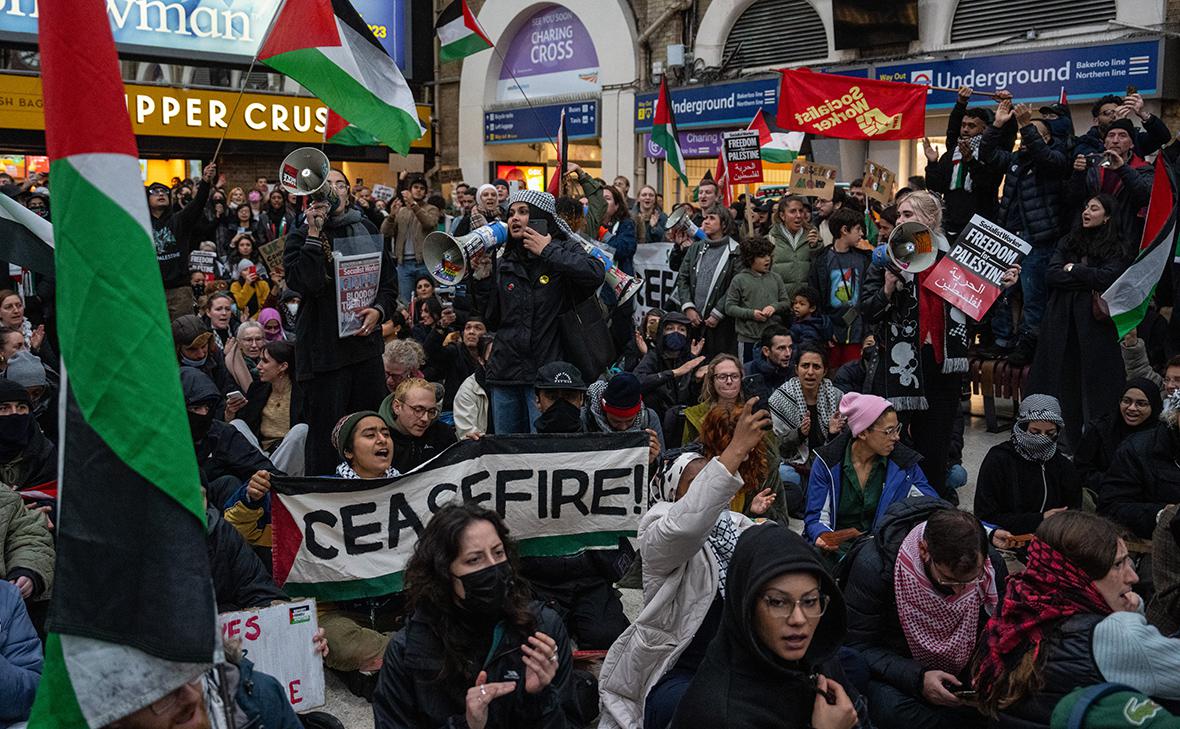 Сунак заявил об угрозе «власти толпы» для Британии из-за антисемитизма