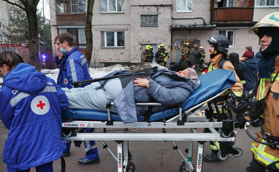 Шесть человек обратились к медикам после ЧП в Петербурге