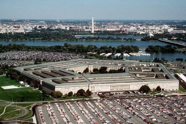 Фигурант дела об утечке документов Пентагона признал вину