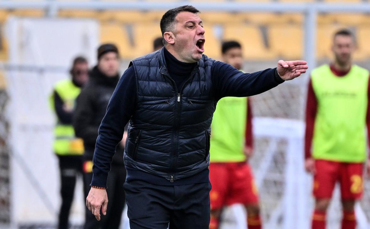 Клуб Серии А уволил тренера, боднувшего игрока соперников