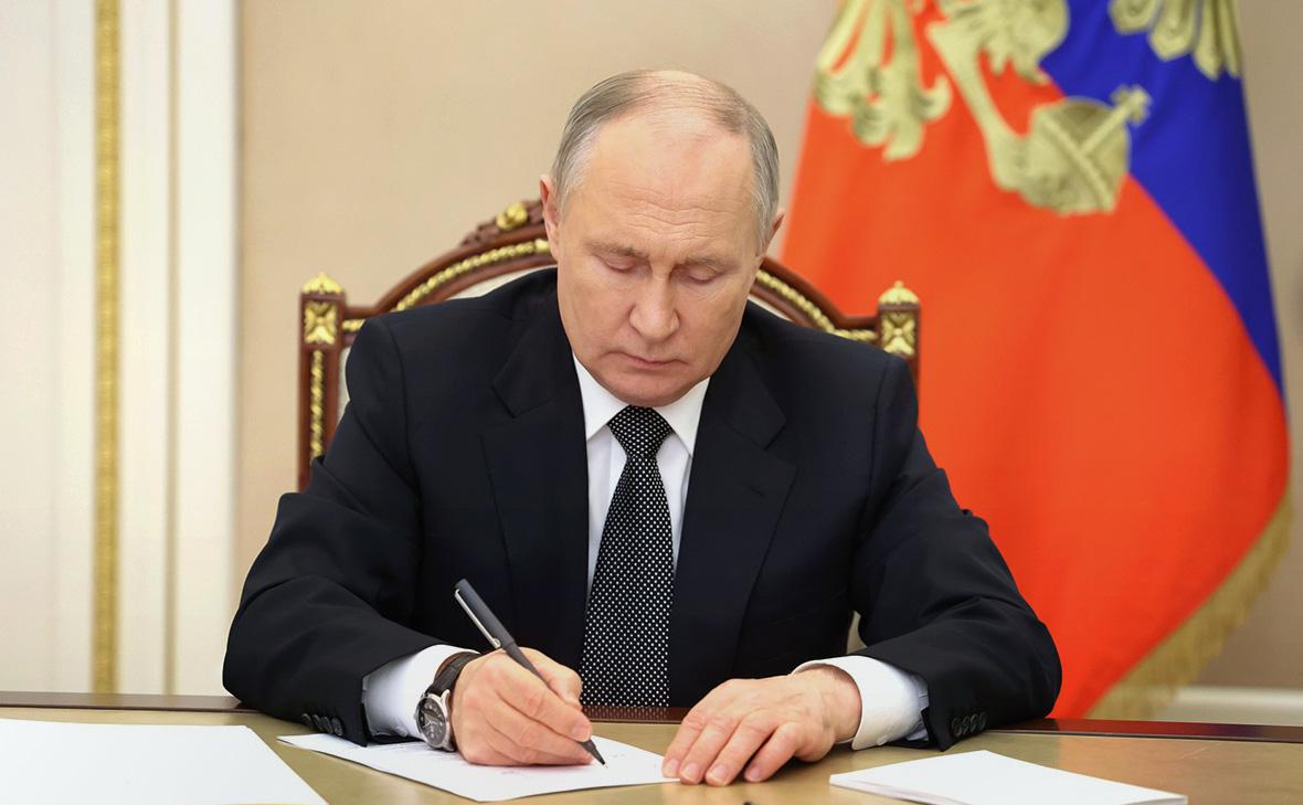 Путин назначил нового зама Шойгу по тылу
